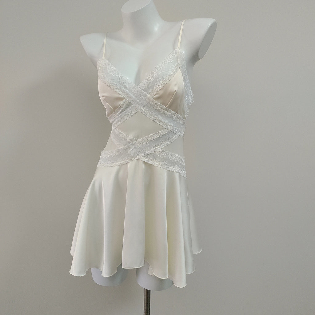 Dreamy Ice Silk With Lace Suspender Detail