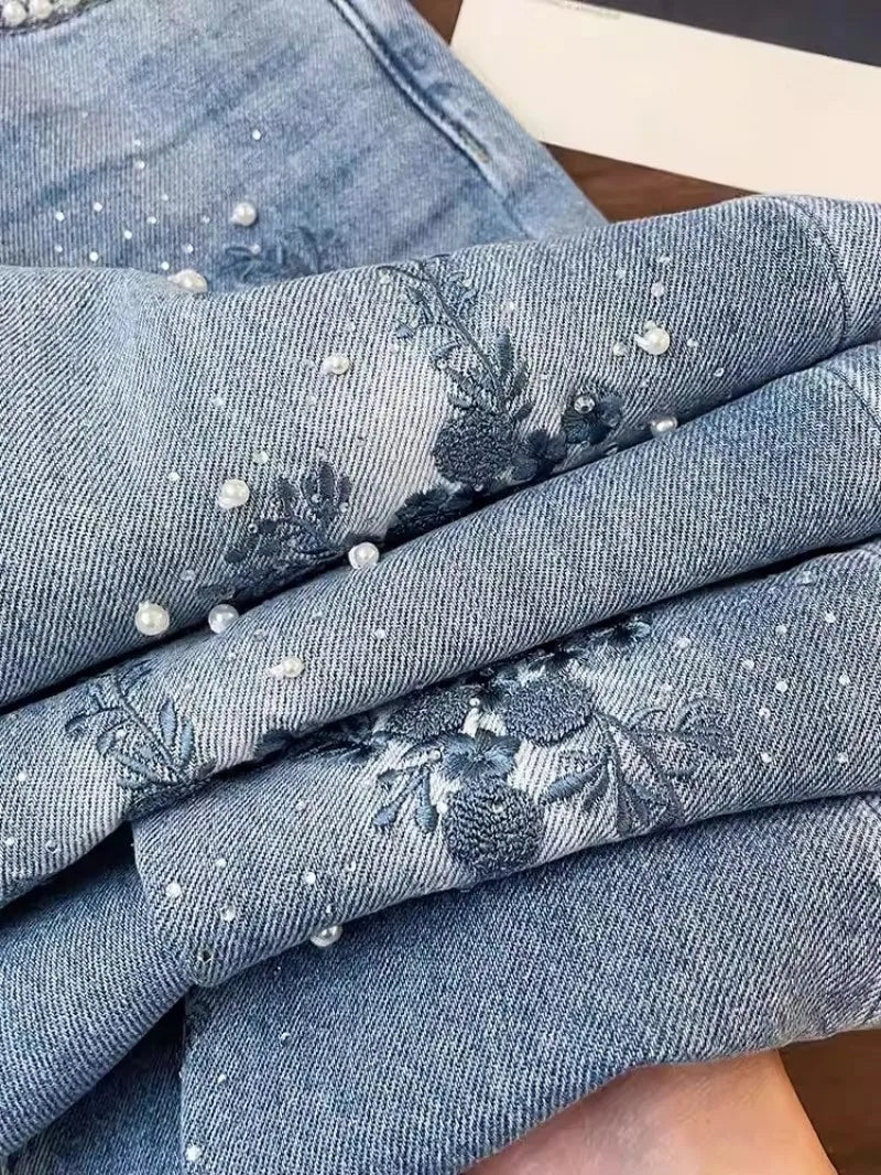 Vintage Embroidered Denim Jeans With High Waist Slim Fit And Beaded Details