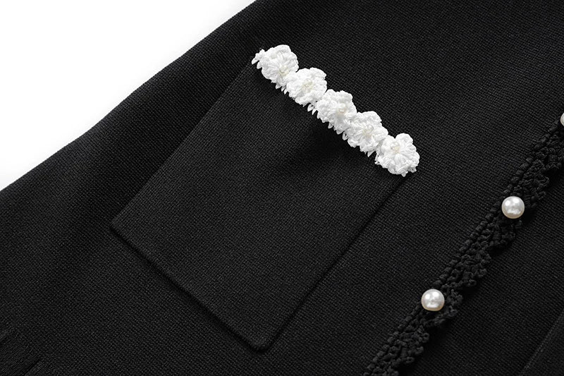 Black And White Skirt Set For Women With Elegant Contrast Design