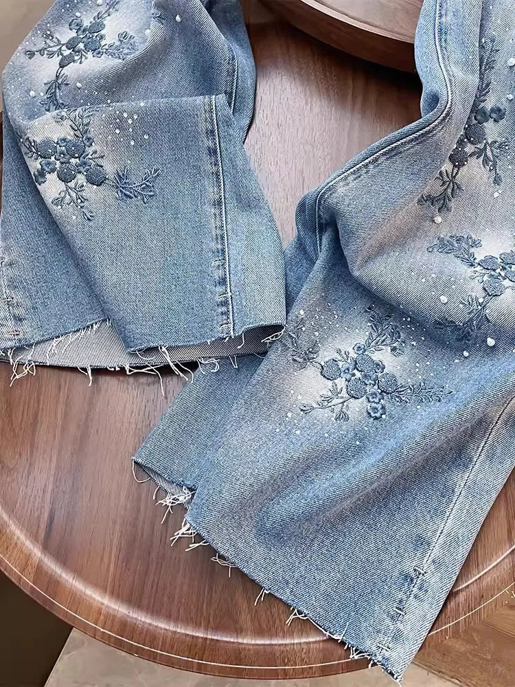 Vintage Embroidered Denim Jeans With High Waist Slim Fit And Beaded Details