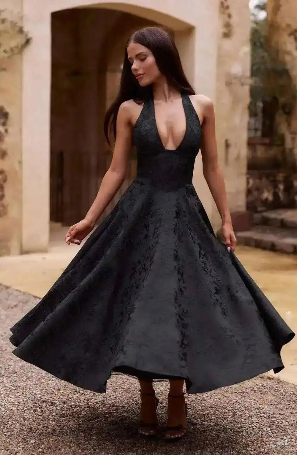 Backless Halter Evening Dress With Lace Jacquard For Elegant Special Occasions