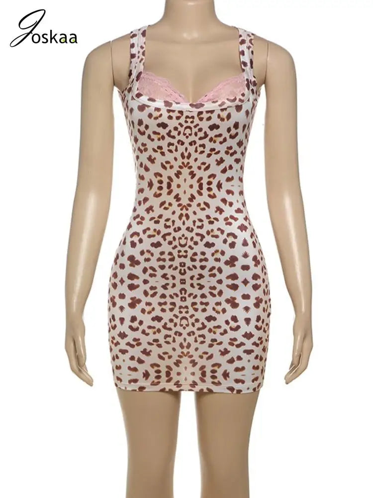 Print Mini Dress With Lace Patchwork And Curve Defining Fit