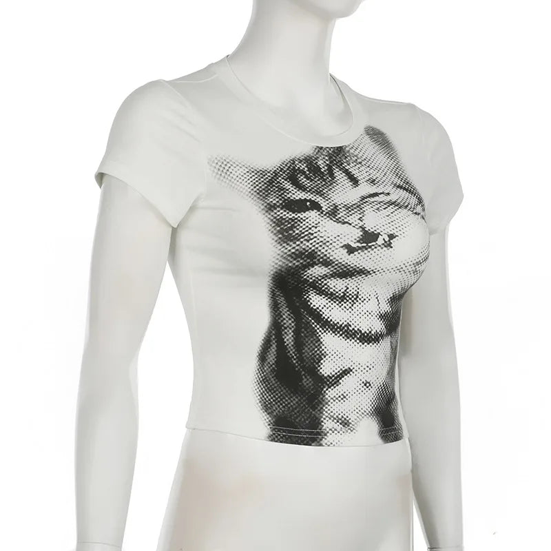 Animal Print Crop Top In White Slim Fit Crewneck Tee For Casual Vintage Vibe Everyday Chic