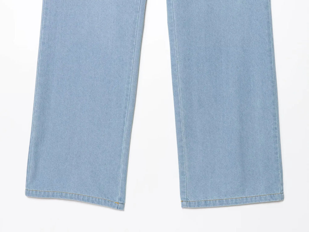 Two-piece Set For Women With Backless Top And Casual Cowboy Pants Ensemble