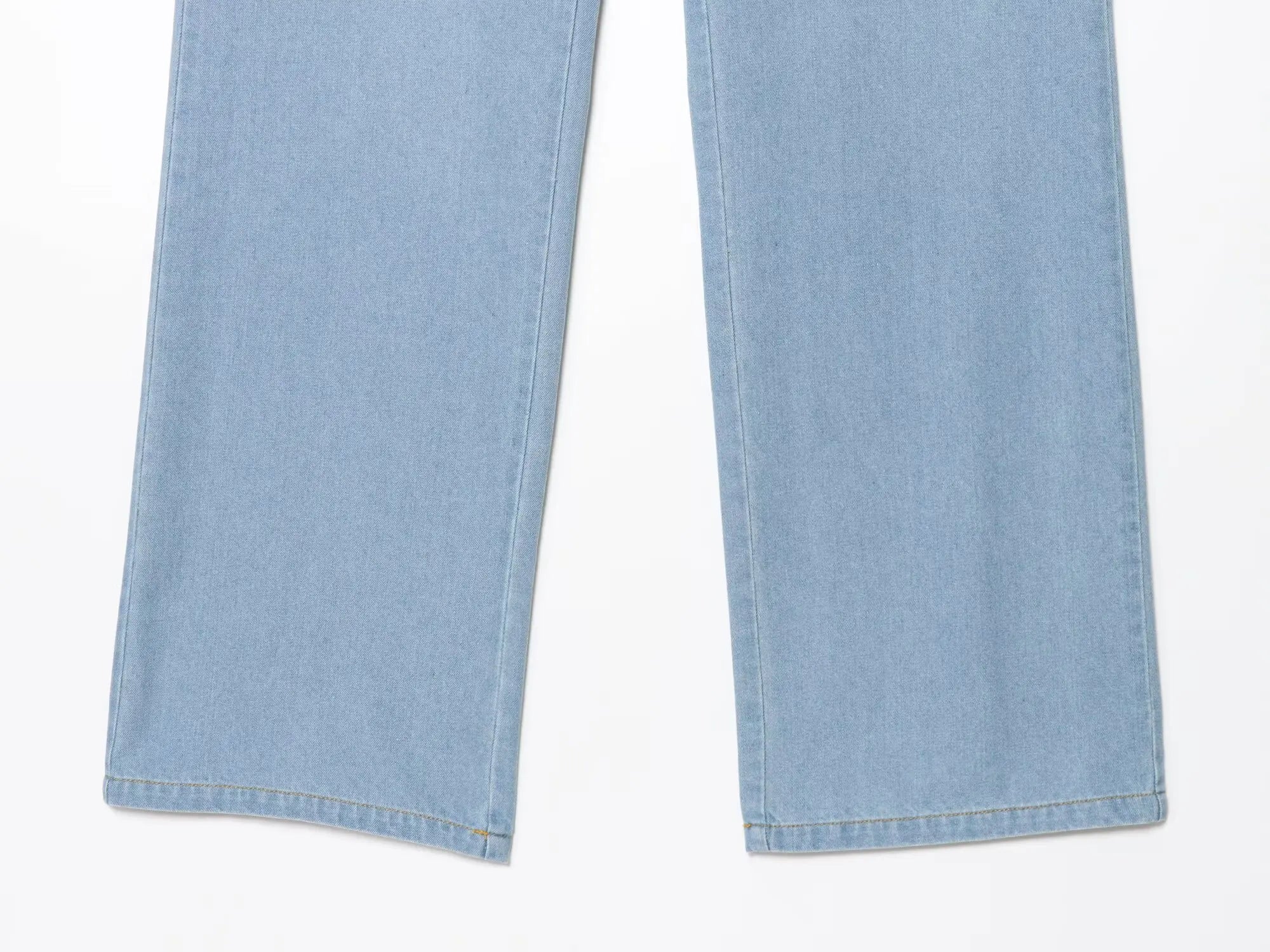 Two-piece Set For Women With Backless Top And Casual Cowboy Pants Ensemble