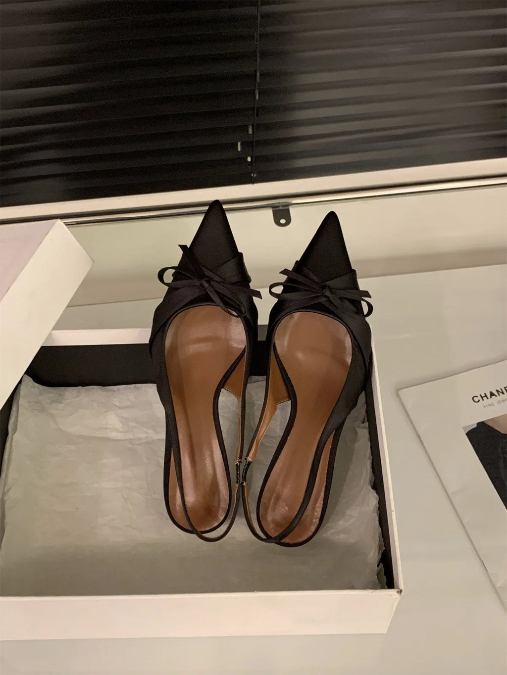 Bowtie Silk Sandals With Pointed Toe And Slim Slingback Heels
