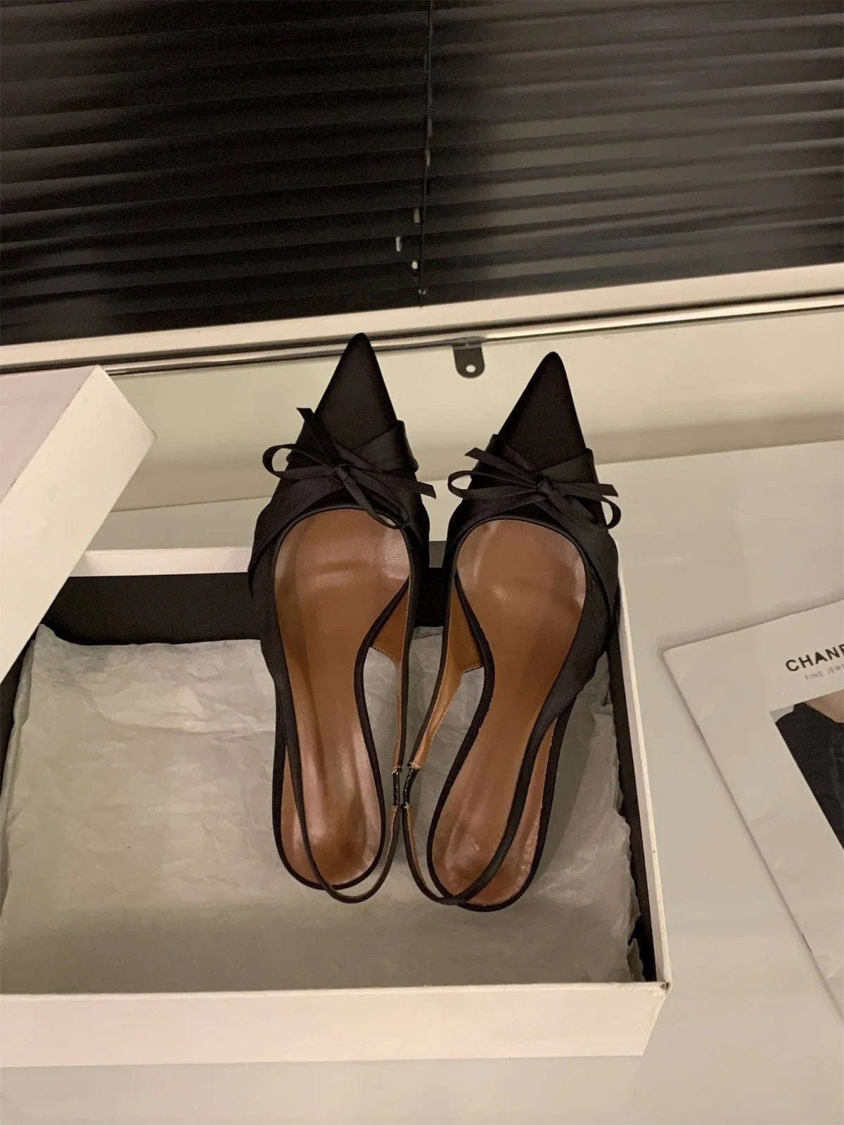 Bowtie Silk Sandals With Pointed Toe And Slim Slingback Heels