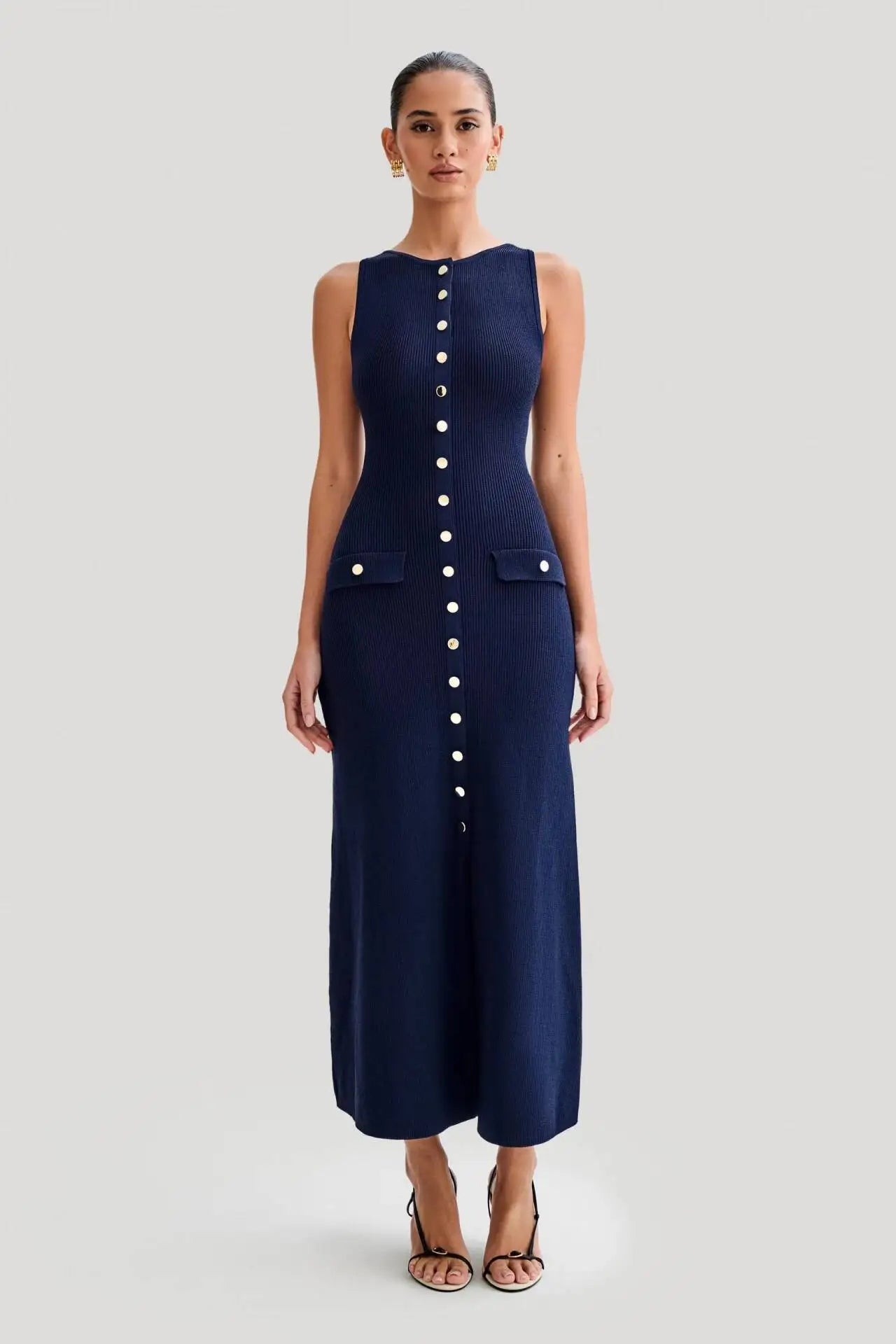 Chic Knit Midi Dress With Button Front And O Neck Silhouette