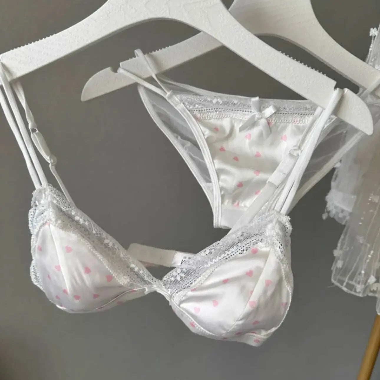 French Style Satin Lace Lingerie Set With Triangle Cups Wireless Soft Fabric Daily Wear