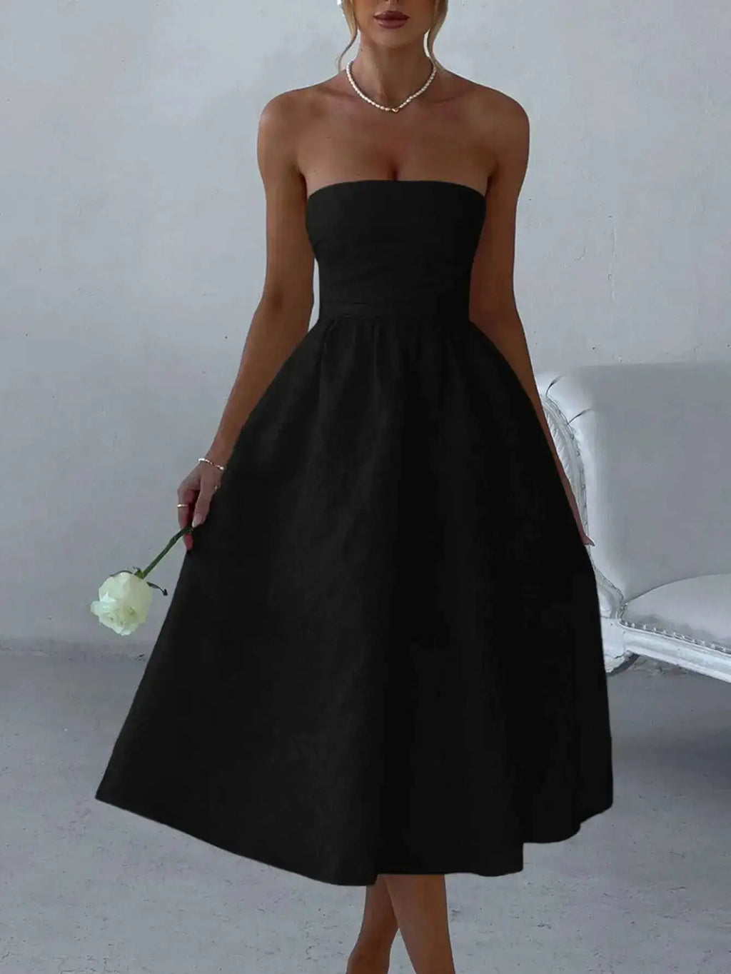 Backless Halter Evening Dress With Lace Jacquard For Elegant Special Occasions