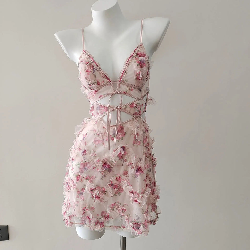 Delicate Lolita Sleepwear Nightdress Set With Flower Lace Mesh And Suspender Details