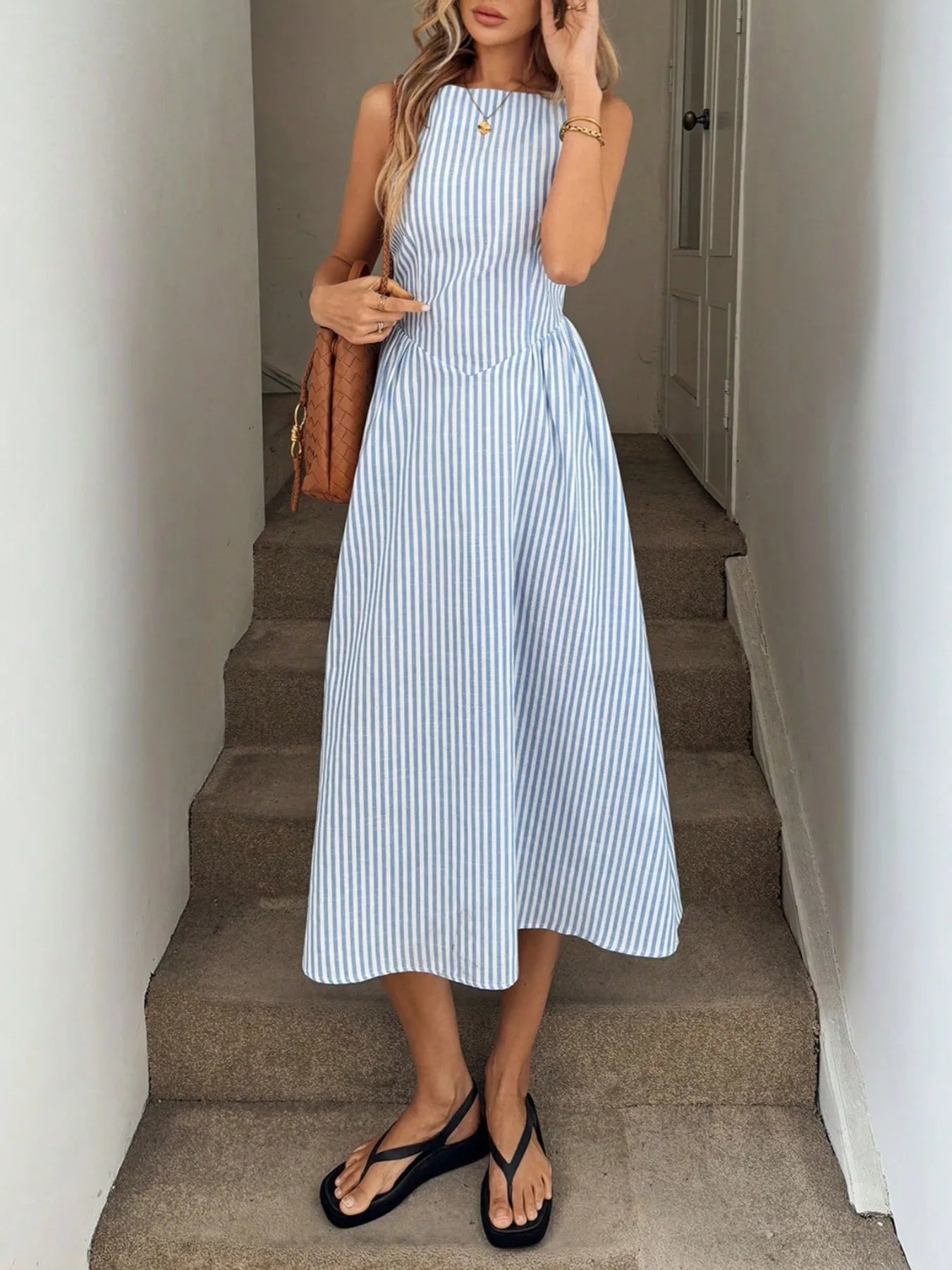 Slimming Vertical Stripe Sleeveless Dress With Elegant Flair