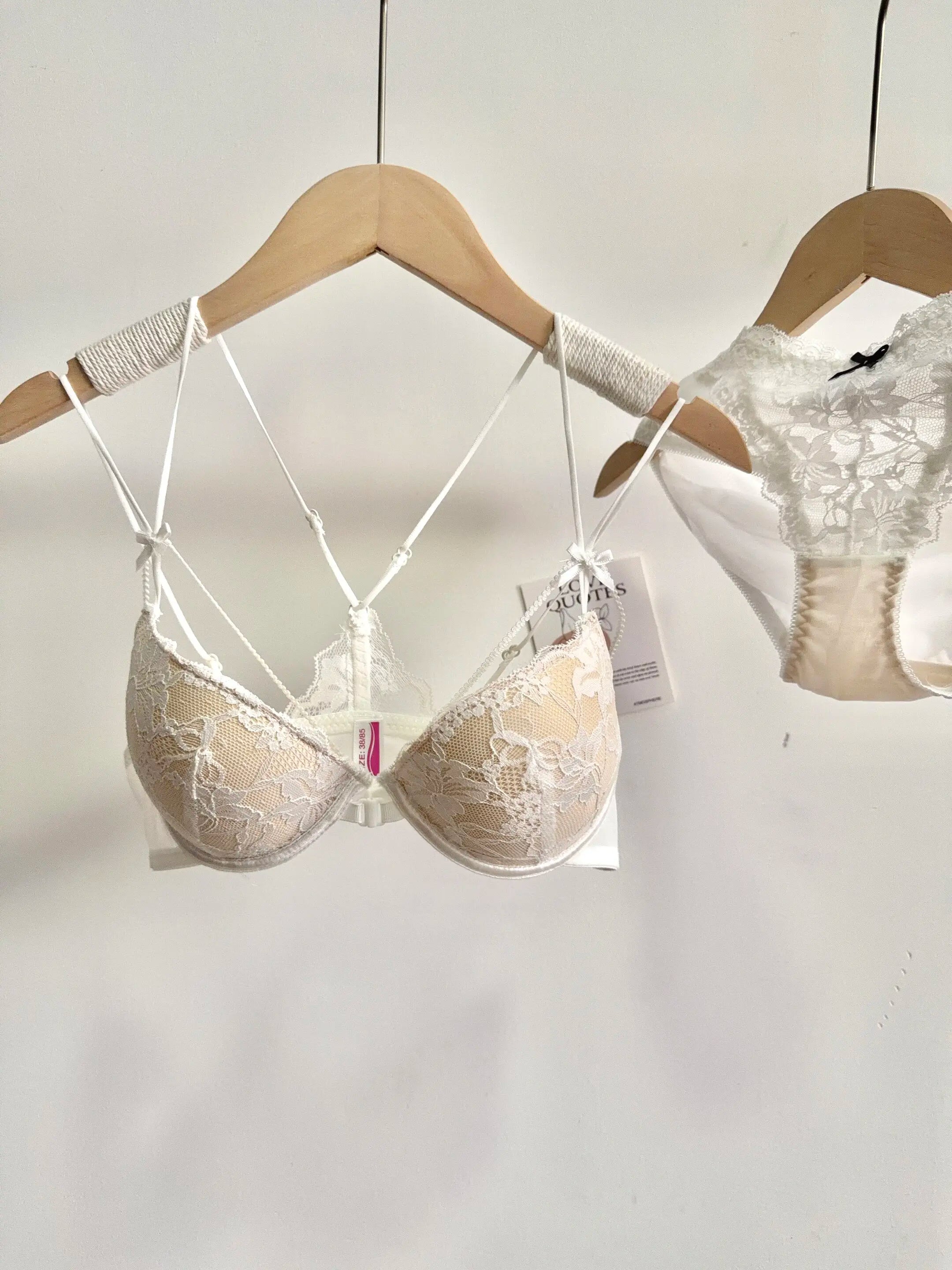 Lace Front Closure Lingerie Set For Women Wirefree Push Up Bra Delicate Straps Lightweight Comfort