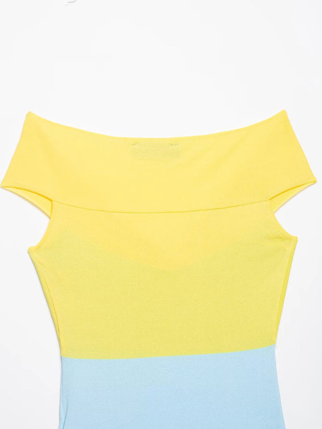 Breeze Knit Top With Knot Detail For A Silky Slim Fit