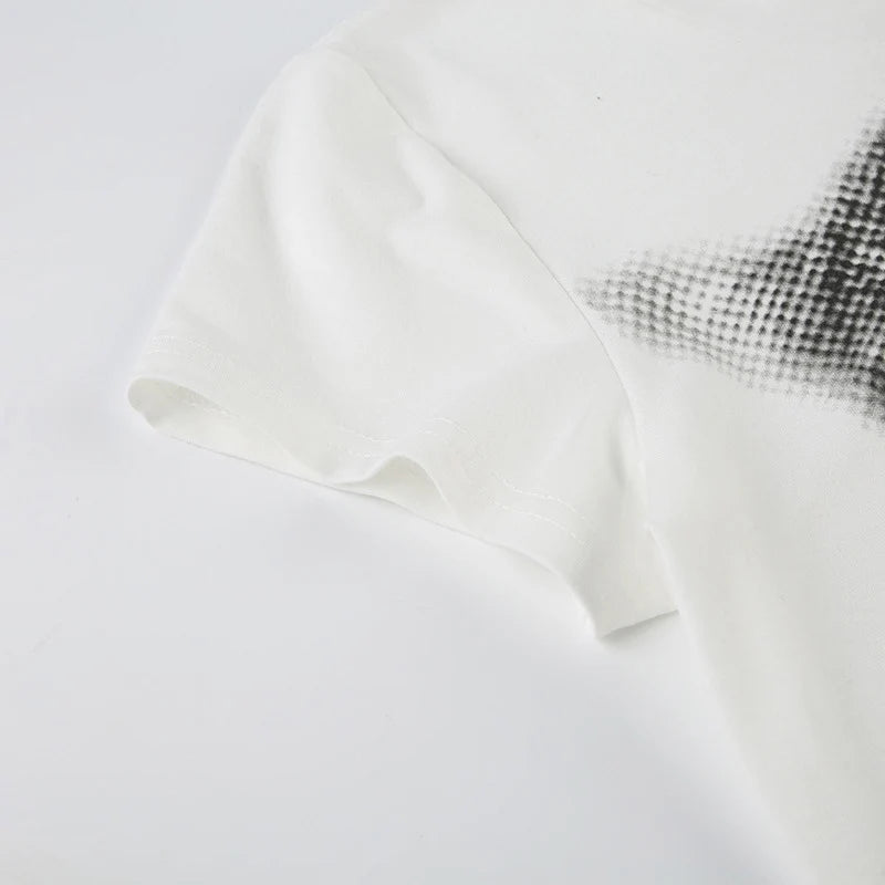 Animal Print Crop Top In White Slim Fit Crewneck Tee For Casual Vintage Vibe Everyday Chic