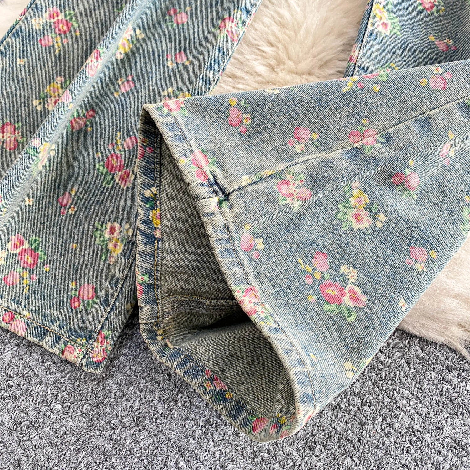 Floral Dream Denim Pants With Wide Leg Silhouette And High Waist