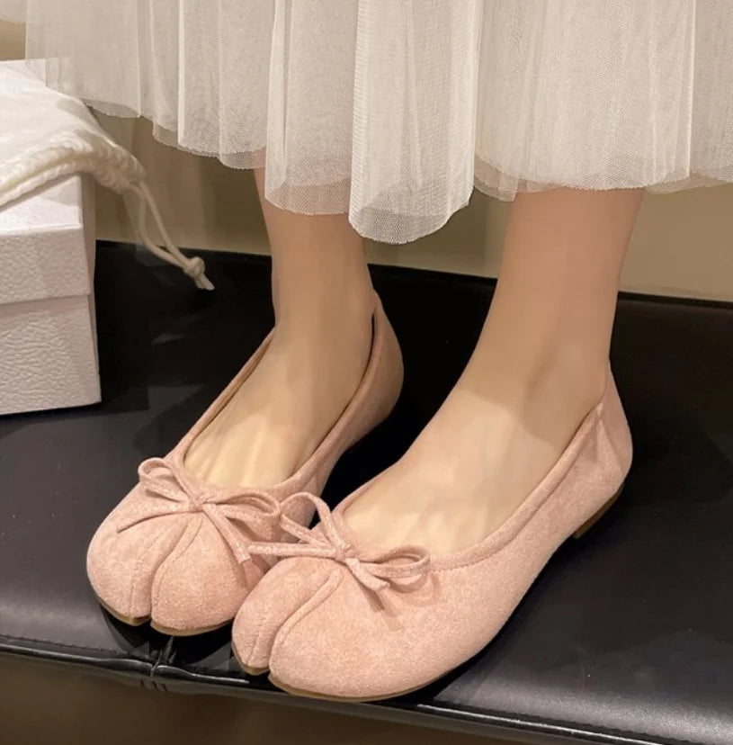 Tabi Style Leather Flats For Women Cozy Split Toe Slip On Shoes