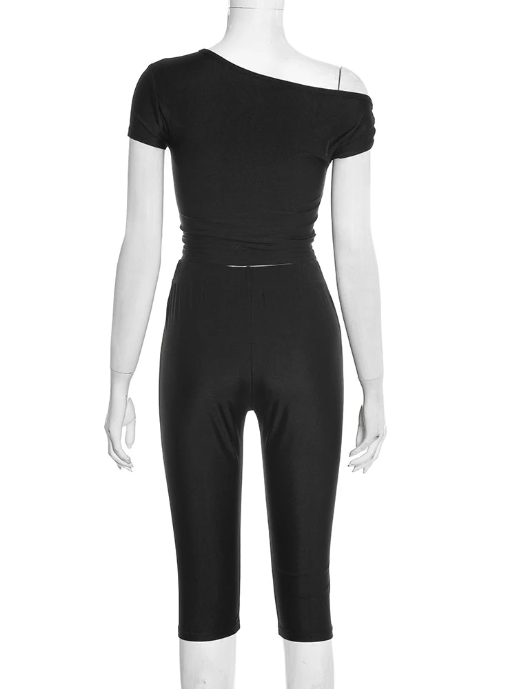 Midnight Knot Crop Top And Capri Set With Diagonal Collar