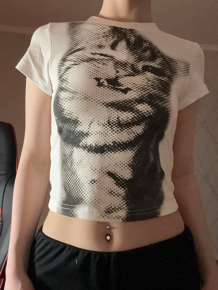 Animal Print Crop Top In White Slim Fit Crewneck Tee For Casual Vintage Vibe Everyday Chic