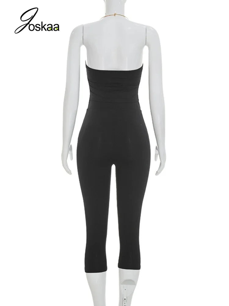 Urban Halter Crop Top And High Waist Capri Set With Metal Ring Detail Two-piece