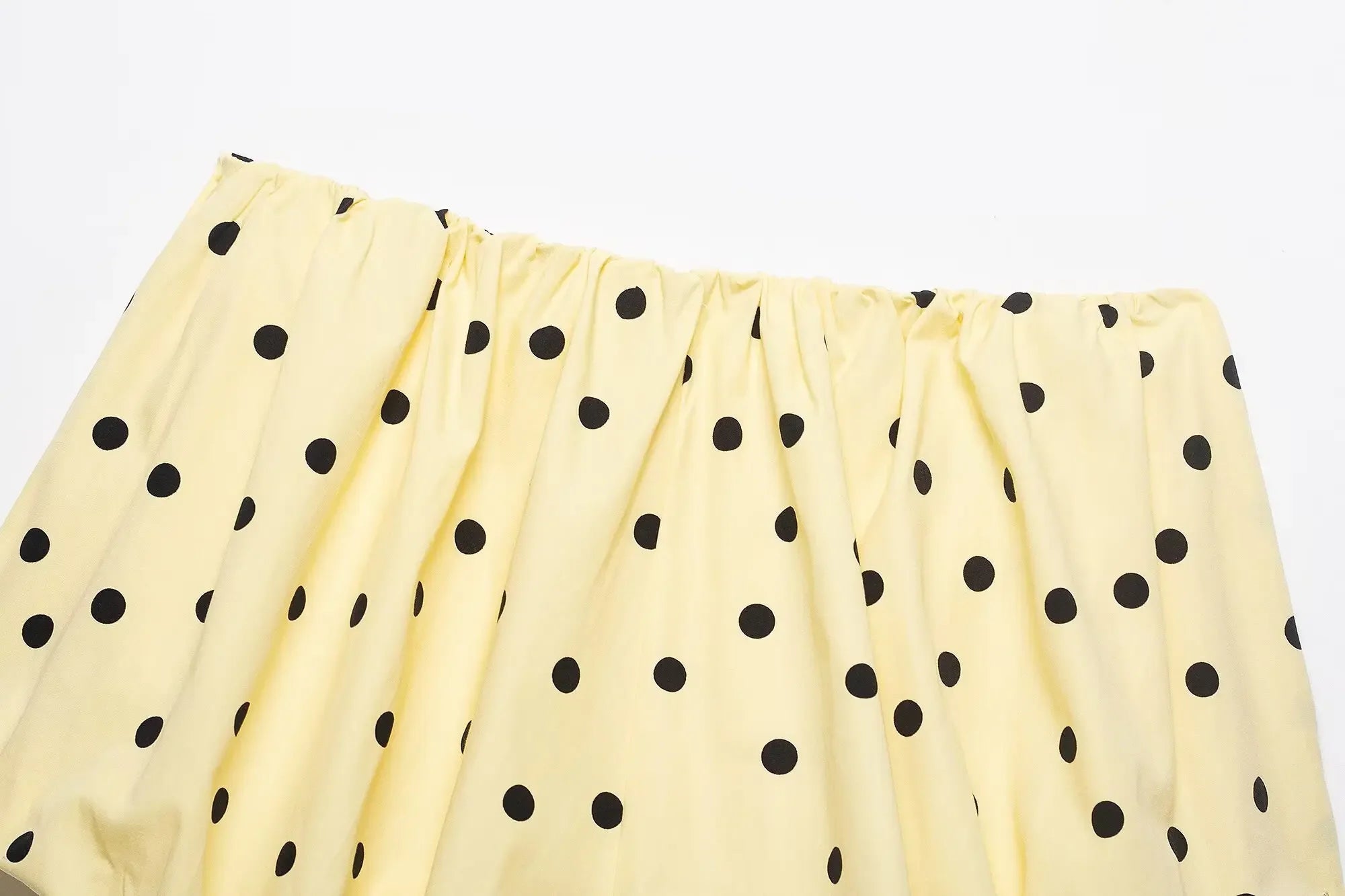 Yellow Polka Dot Two Piece Set With High-Neck Jacket And Balloon Shorts