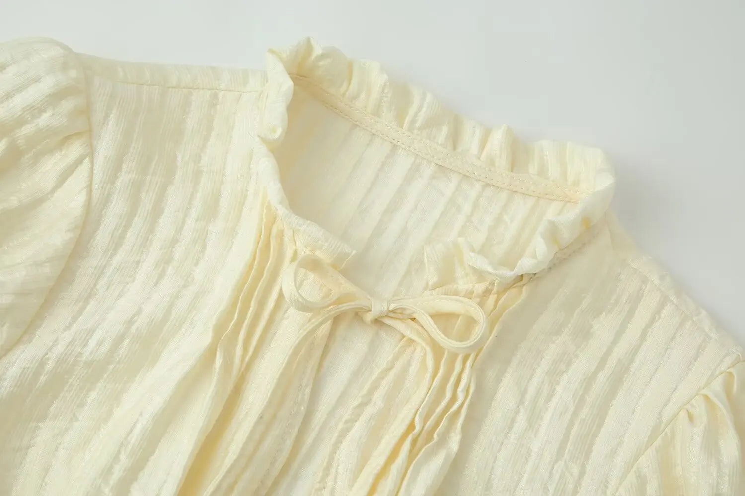 Lightweight Blouse With Puff Sleeves Tie Neck Ruffle Collar Retro Style