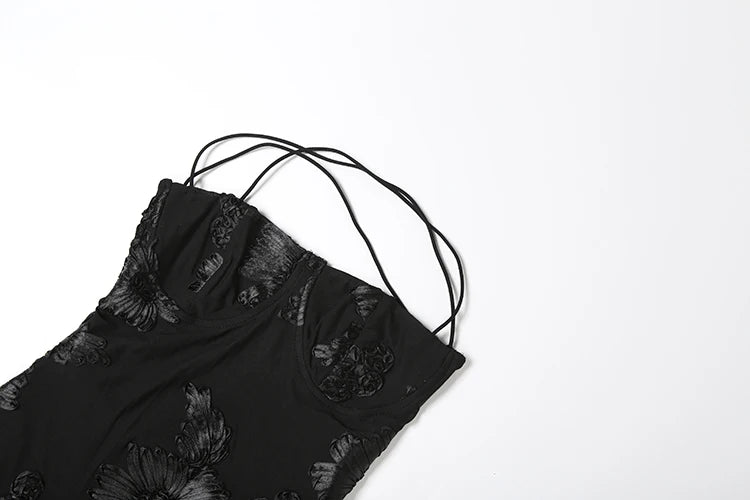 Chic Floral Embroidered Backless Maxi Dress With Low Neck And Crossback