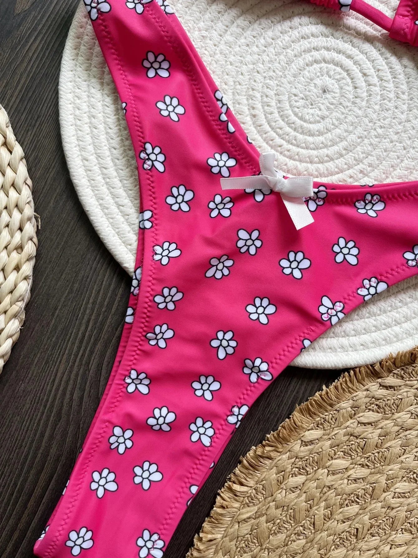 Floral Halter Bikini Set With High Leg Cut Two-piece Swimwear