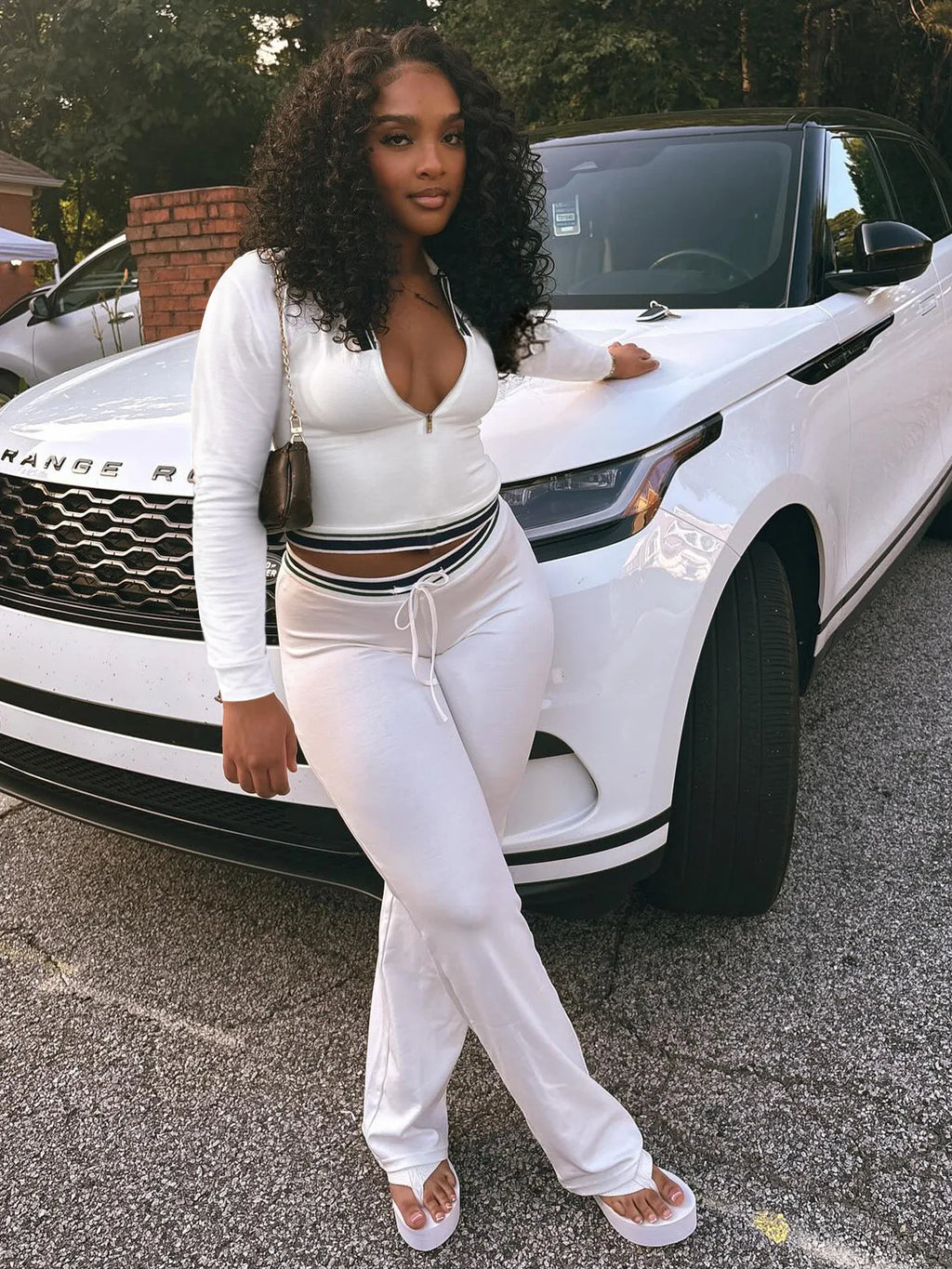 Cozy Two Piece Tracksuit Set With Zip Crop Jacket And Comfortable Sweatpants