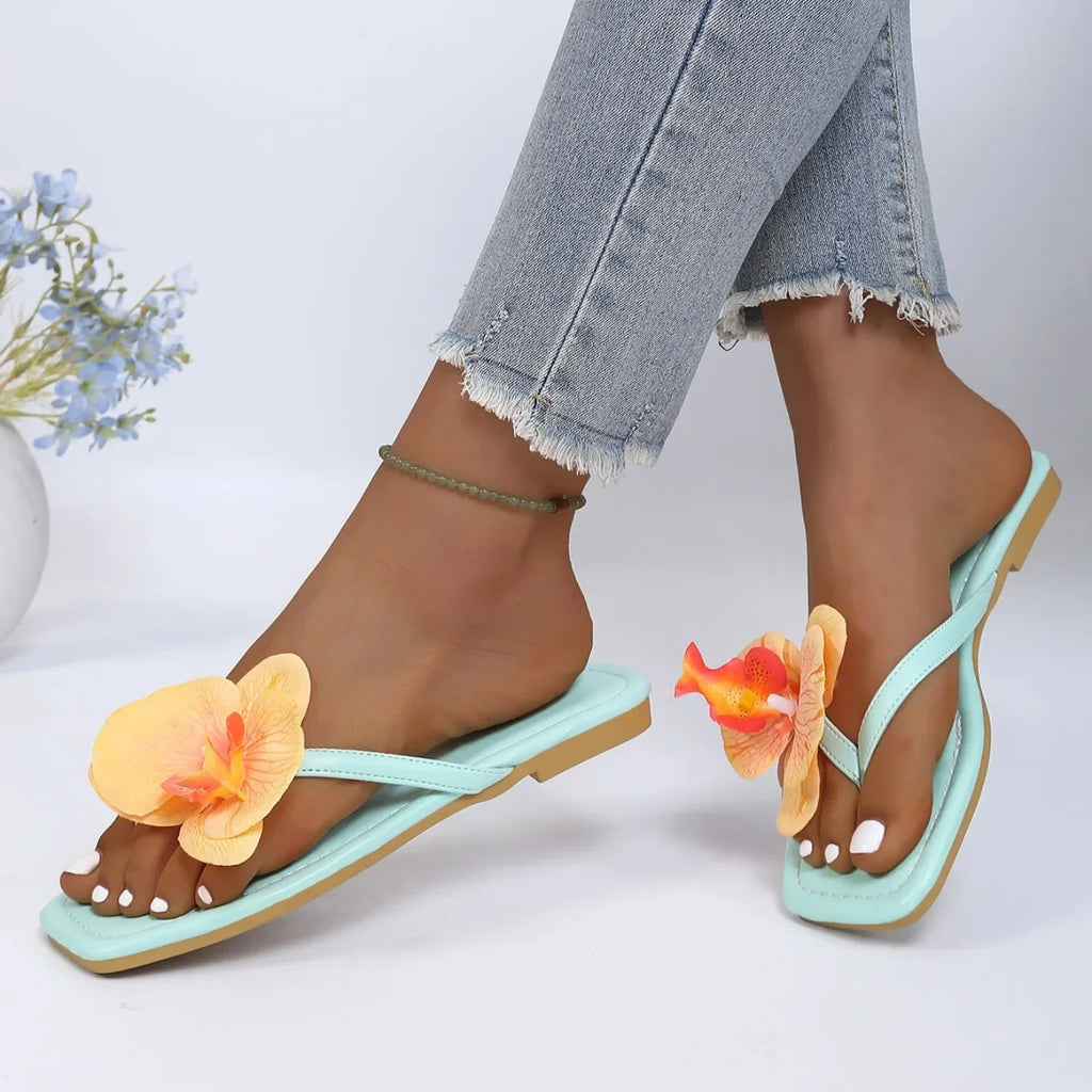 Clip Toe Flower Sandals With Square Front And Comfortable Flat Sole For Summer