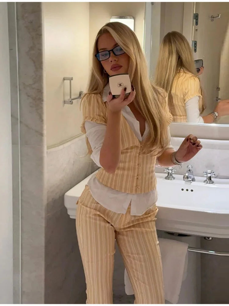 Retro Striped Two Piece Set With V Neck Crop Top And Capri Pants