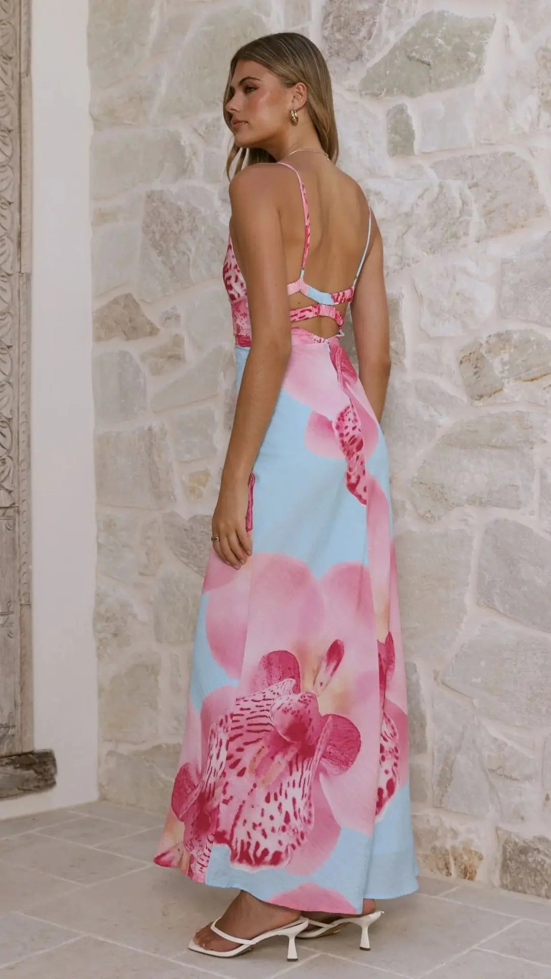 Sunlit Breeze Printed Strap Maxi Dress With V Neck Backless