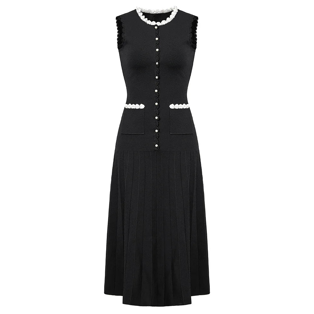 Black And White Skirt Set For Women With Elegant Contrast Design