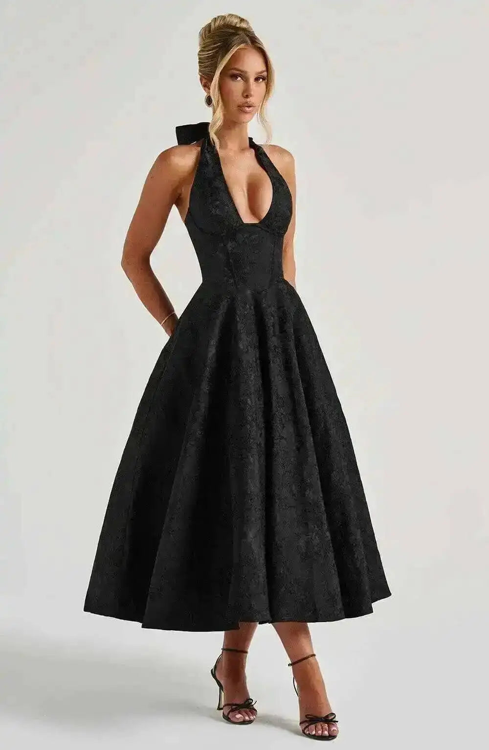Backless Halter Evening Dress With Lace Jacquard For Elegant Special Occasions