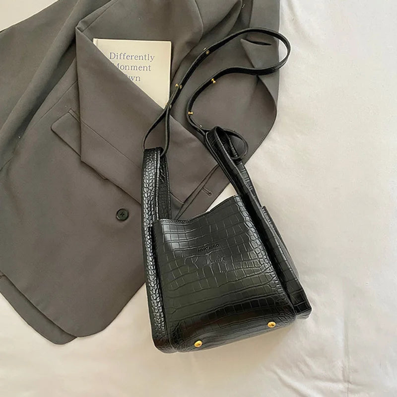 Women Stone Pattern Handbag Chic Shoulder Style Casual Messenger Versatile Bucket Wallet Included
