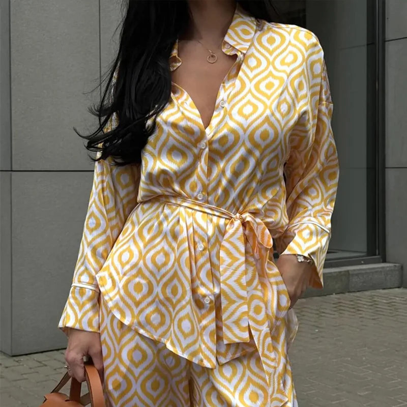 Printed Blouse And Pants Set With Long Sleeves And Lace Up Shirt