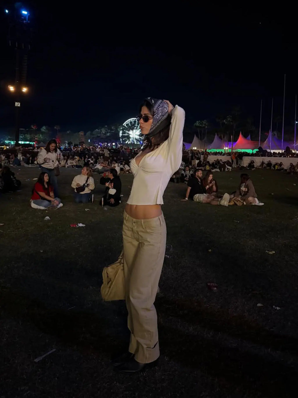 Khaki-colored Washed Low-rise Denim Pants with Rolled Cuffs and Straight-leg Design