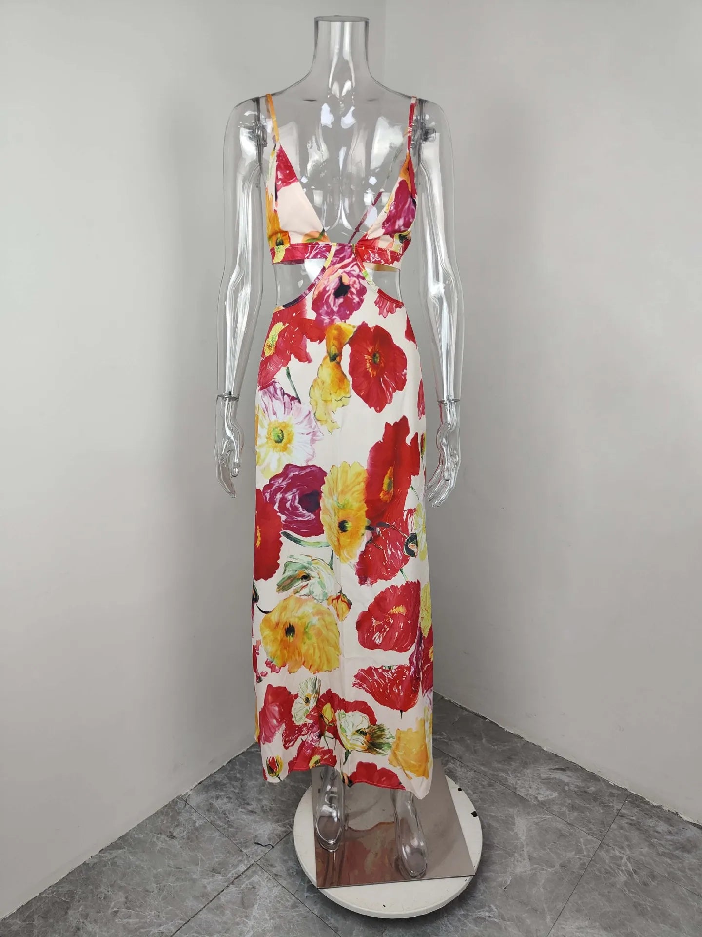 Romantic Garden Party Floral Maxi Dress With V Neckline