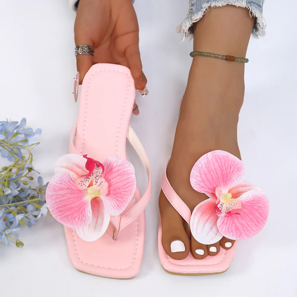 Clip Toe Flower Sandals With Square Front And Comfortable Flat Sole For Summer