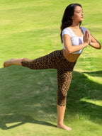Print Cropped Slim Fit Sweatpants With Side Slits