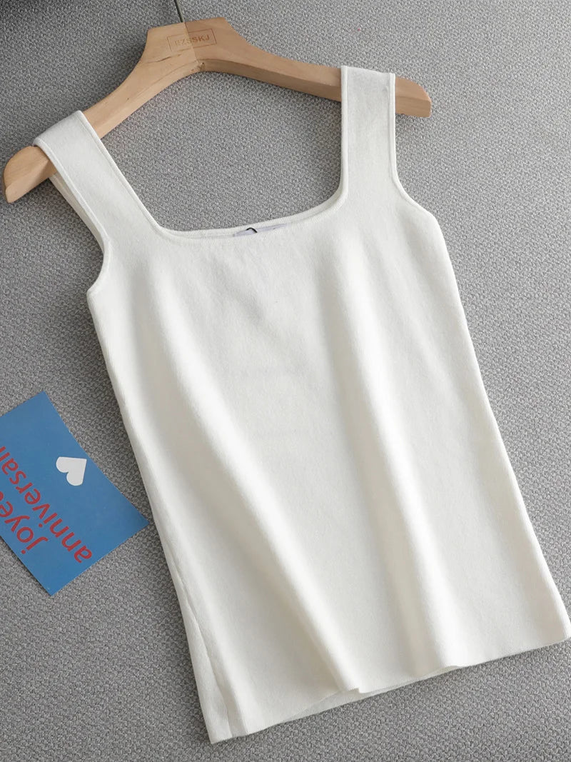 White Knit Tank With U Neck Sleeveless Summer Tee Vintage
