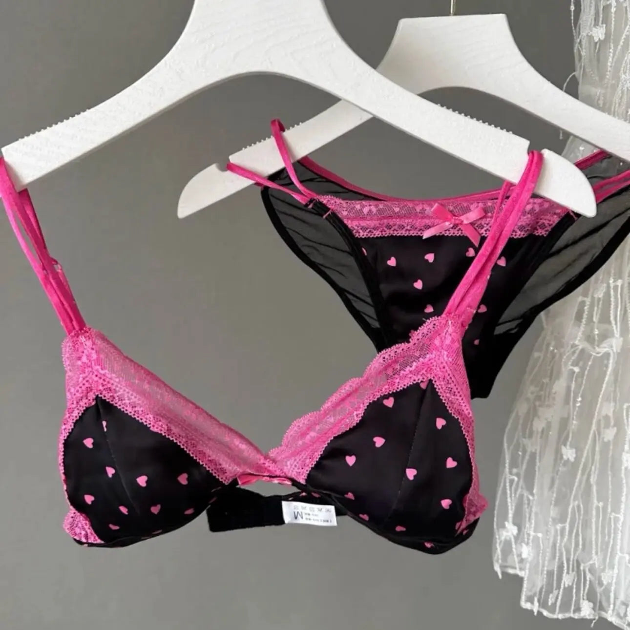 French Style Satin Lace Lingerie Set With Triangle Cups Wireless Soft Fabric Daily Wear
