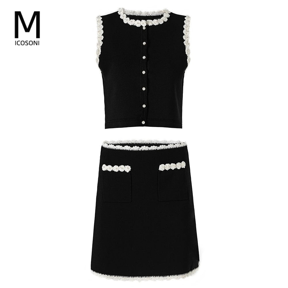Black And White Skirt Set For Women With Elegant Contrast Design