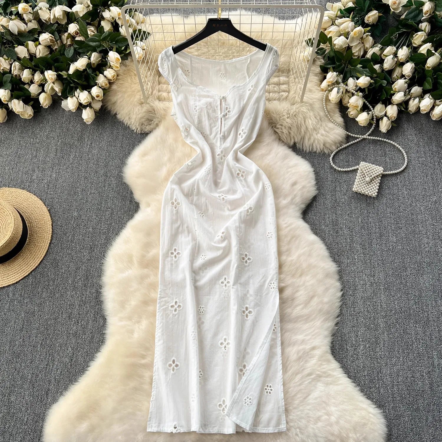 Elegant White V Neck Bodycon Dress With Hollow Out Detailing