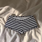 Gothic Vibe Color Blocked Shorts With Streetwear Edge