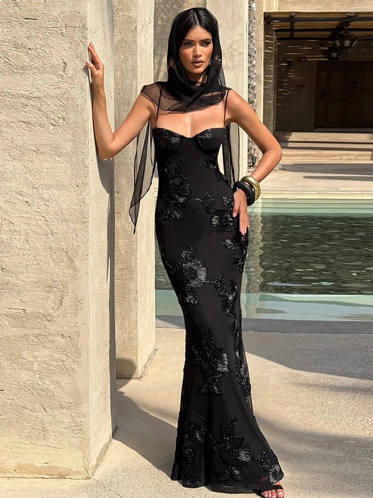 Chic Floral Embroidered Backless Maxi Dress With Low Neck And Crossback