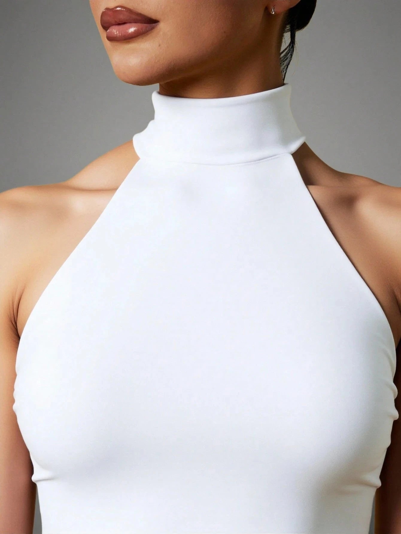 Women’s Halter Neck Backless Crop Top