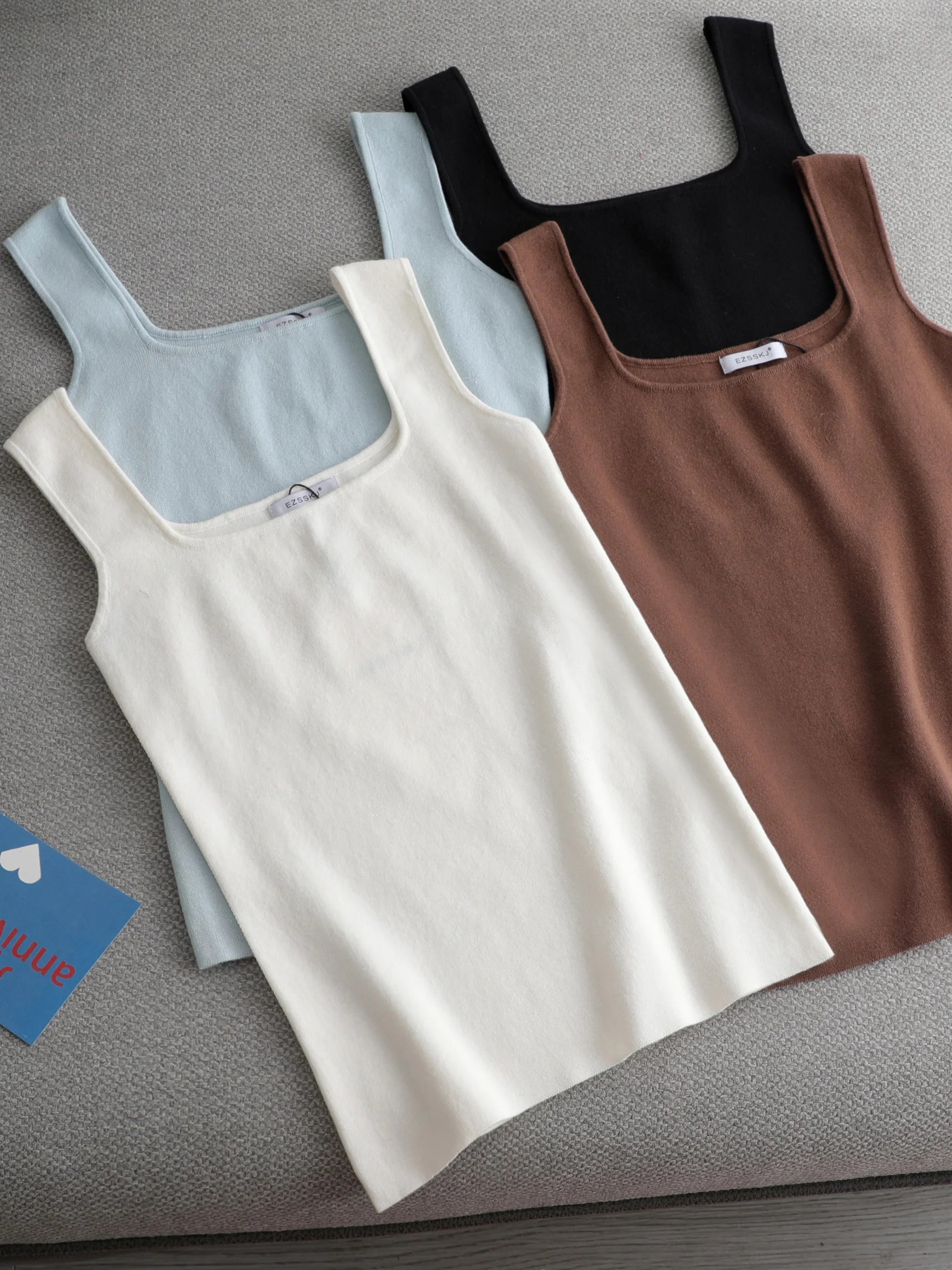 White Knit Tank With U Neck Sleeveless Summer Tee Vintage