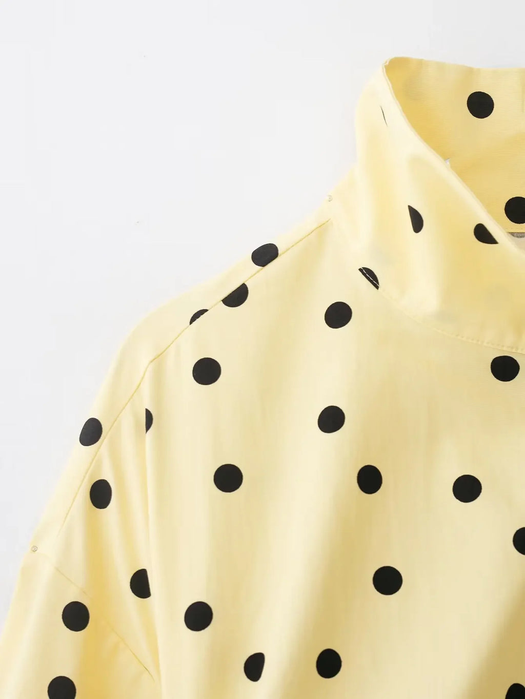 Yellow Polka Dot Two Piece Set With High-Neck Jacket And Balloon Shorts