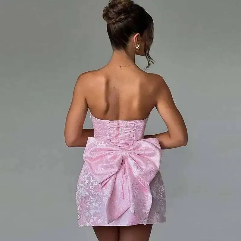 Backless Halter Evening Dress With Lace Jacquard For Elegant Special Occasions